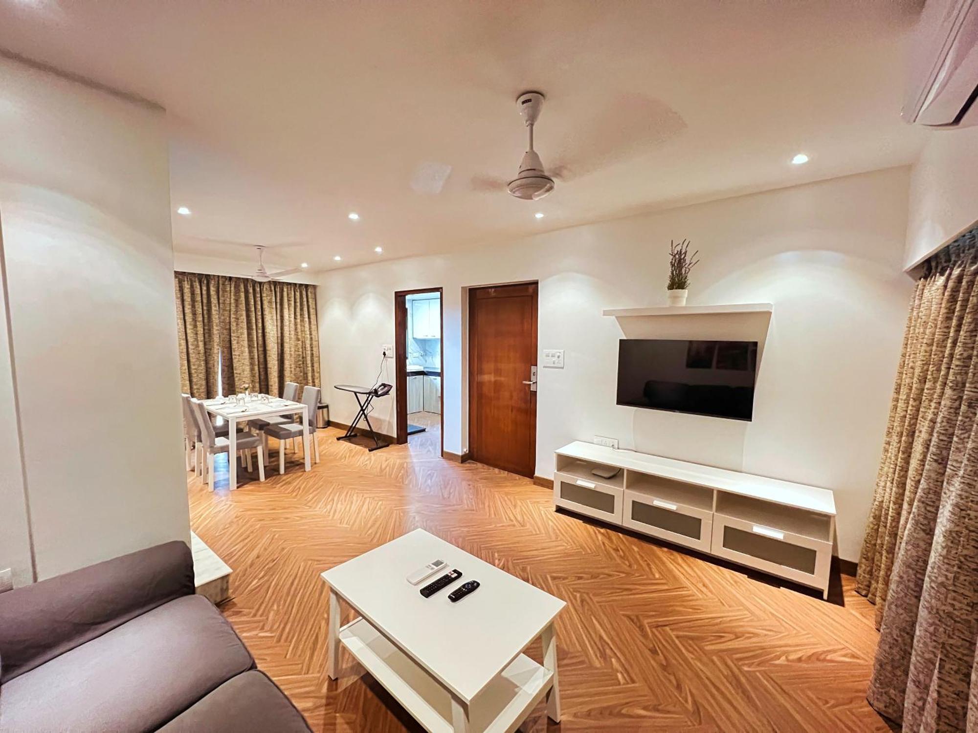 White House By Maxxvalue Service Apartments Bandra ムンバイ エクステリア 写真