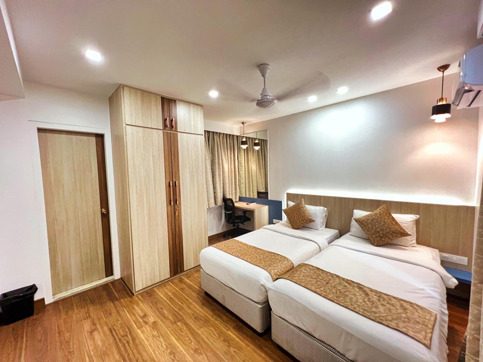White House By Maxxvalue Service Apartments Bandra ムンバイ エクステリア 写真