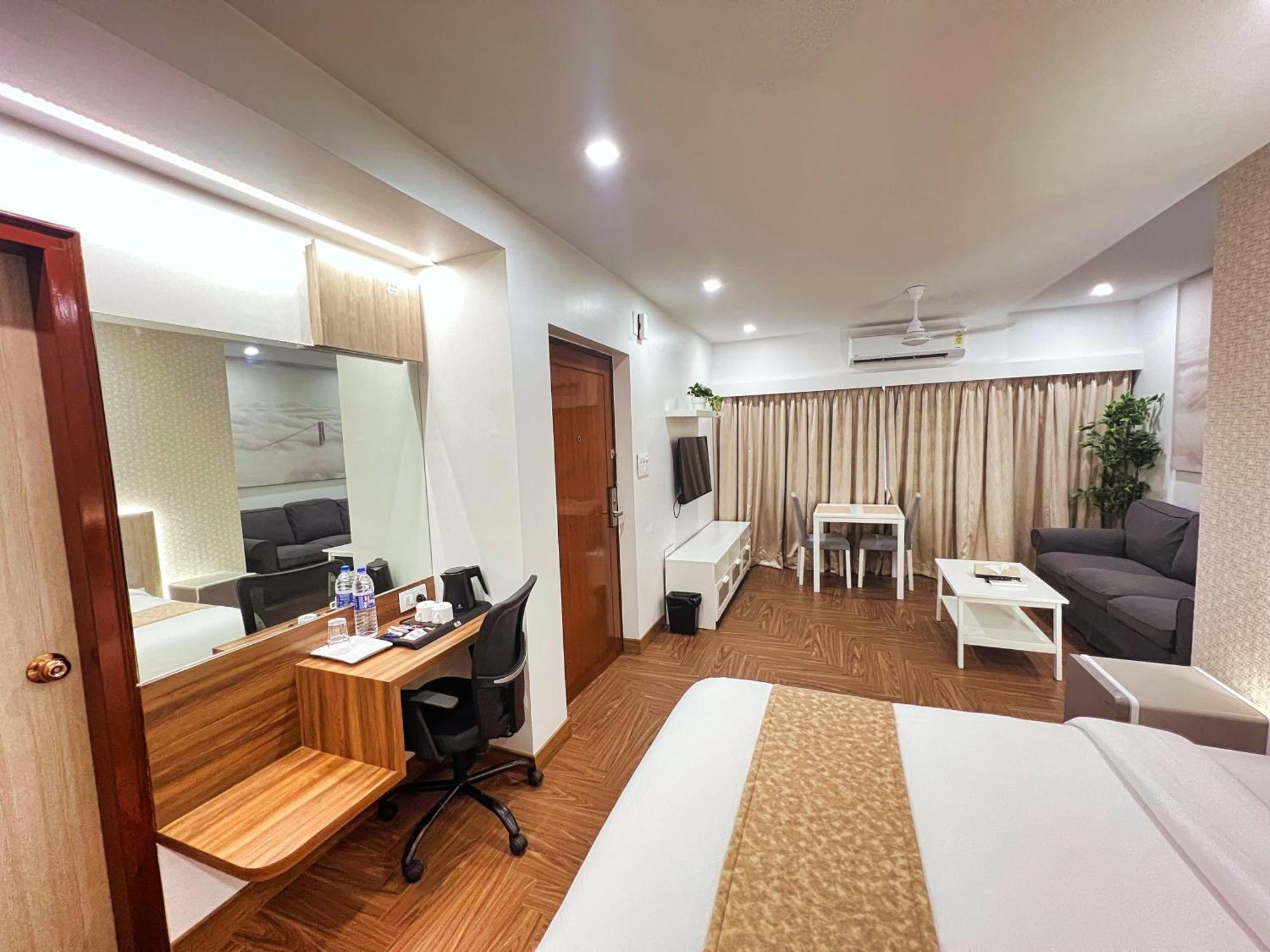White House By Maxxvalue Service Apartments Bandra ムンバイ エクステリア 写真