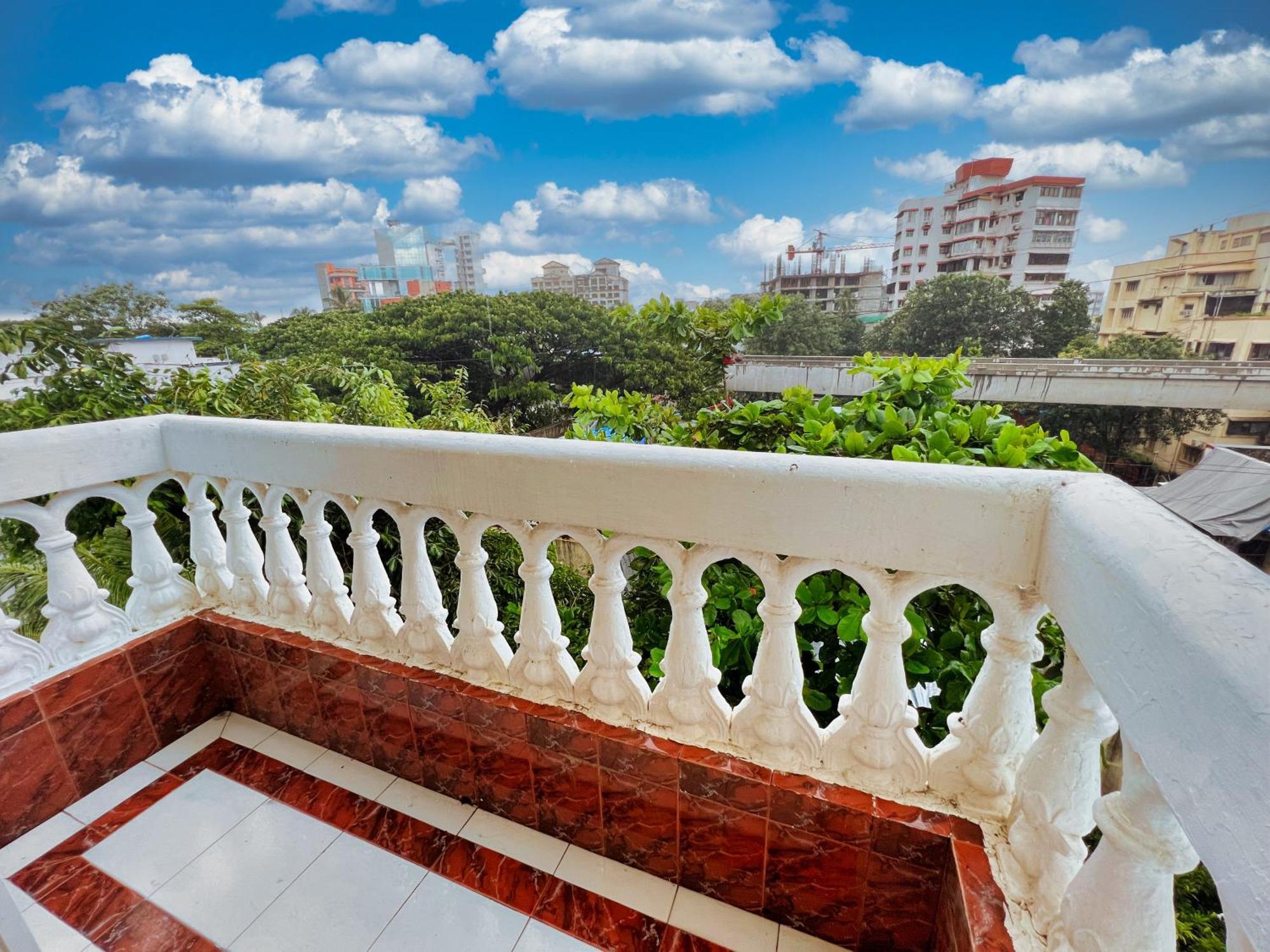 White House By Maxxvalue Service Apartments Bandra ムンバイ エクステリア 写真
