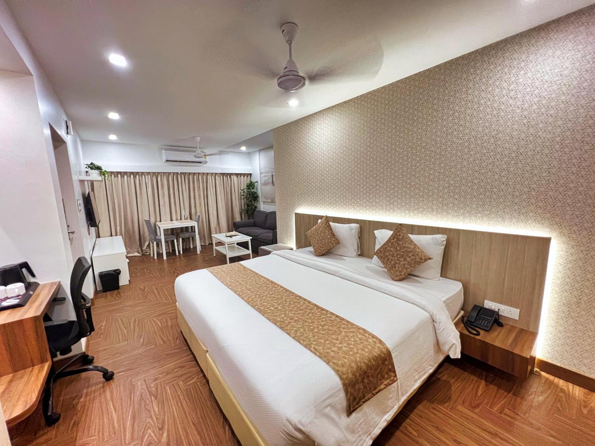 White House By Maxxvalue Service Apartments Bandra ムンバイ エクステリア 写真
