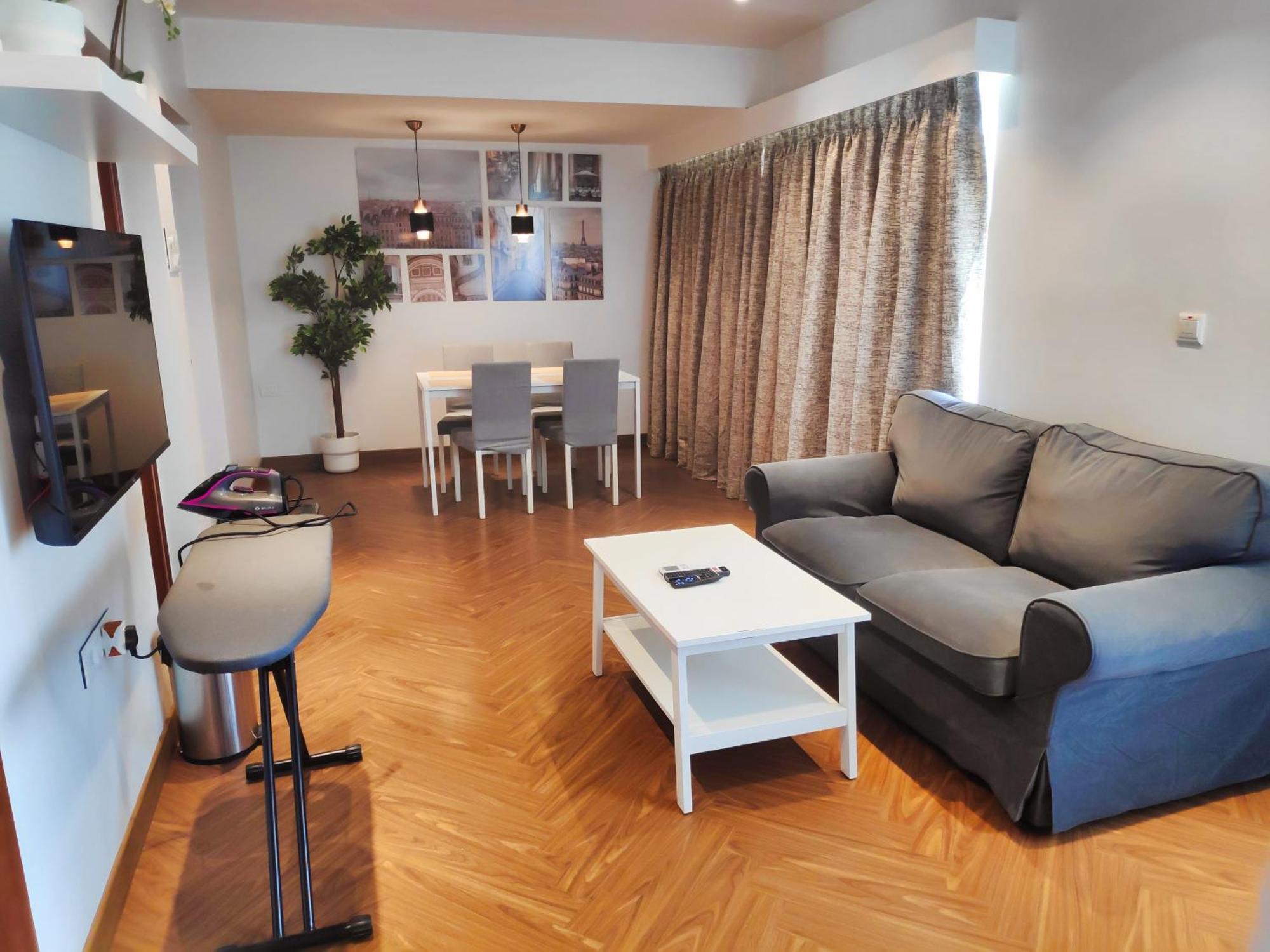 White House By Maxxvalue Service Apartments Bandra ムンバイ エクステリア 写真